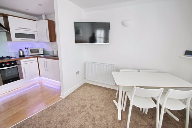 20 King George Avenue